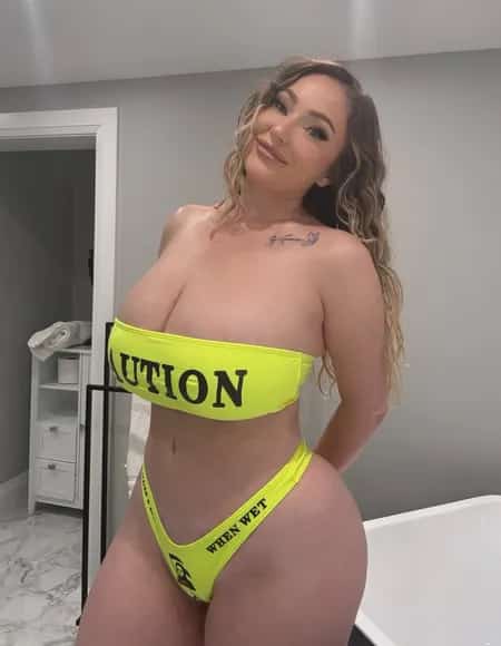 Huge Tits Perfect Nips 😁 profile photo