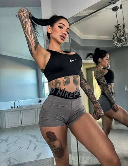 Cassie Curses 🖤 profile photo