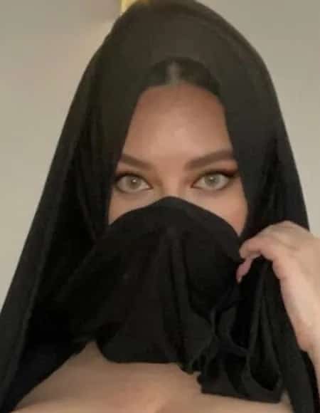 @FairuzaPersiana Financial Dominatrix profile photo