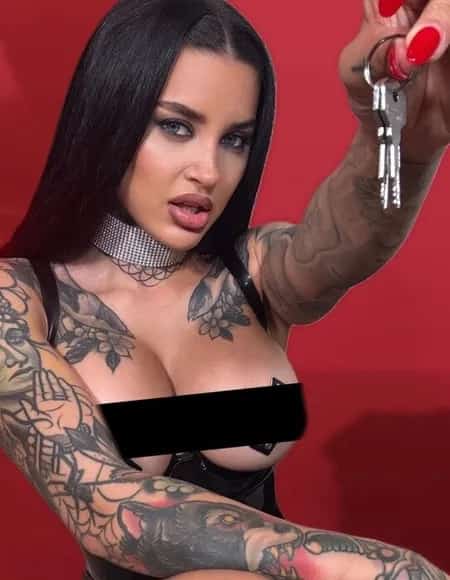 𝐌𝐈𝐊𝐀 𝐊𝐀𝐓𝐀𝐍𝐀 💜 profile photo