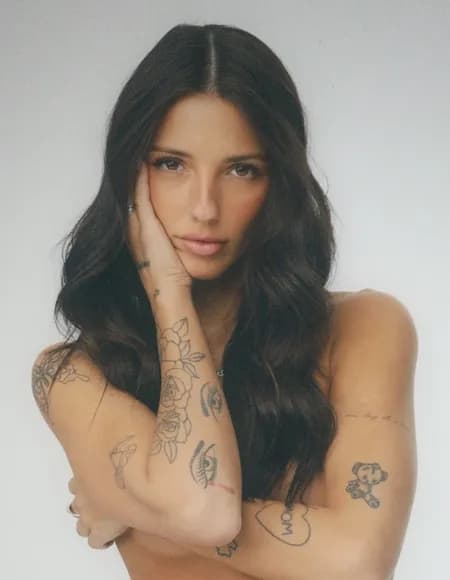 Adelia OnlyFans profile