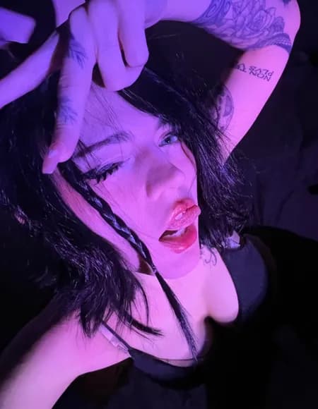 ess <3 OnlyFans profile