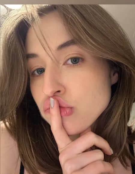 MiRa OnlyFans profile