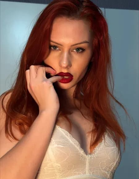 🌙 Lia Flame OnlyFans profile