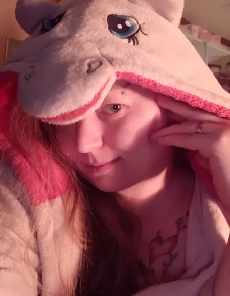 Mirella Milf OnlyFans profile