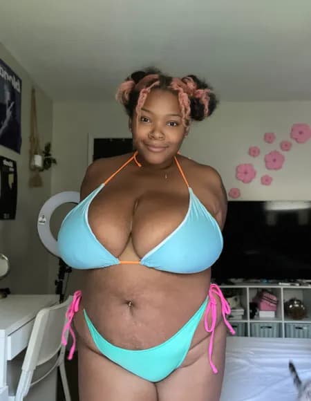 Moody Boobies OnlyFans profile