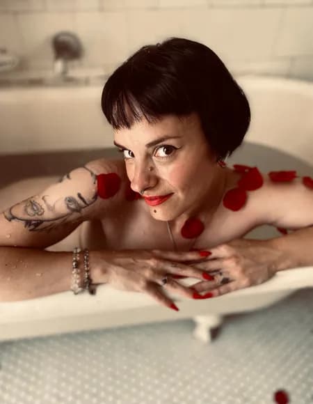 PinUP's OnlyFans profile