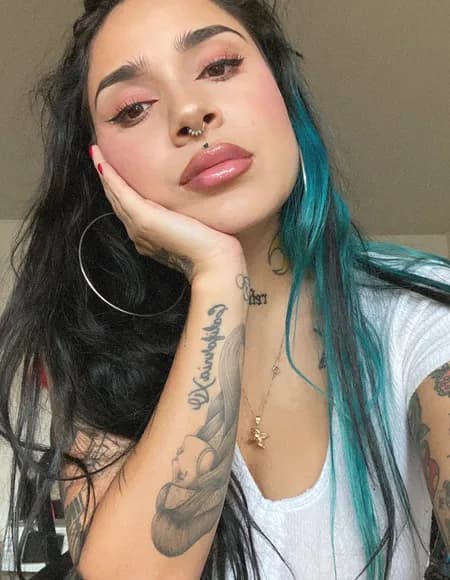 Laura OnlyFans profile