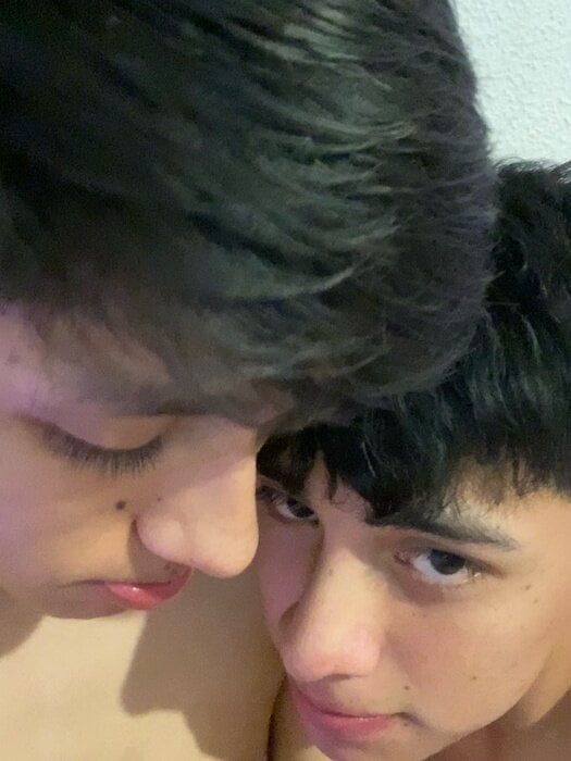 2twinks