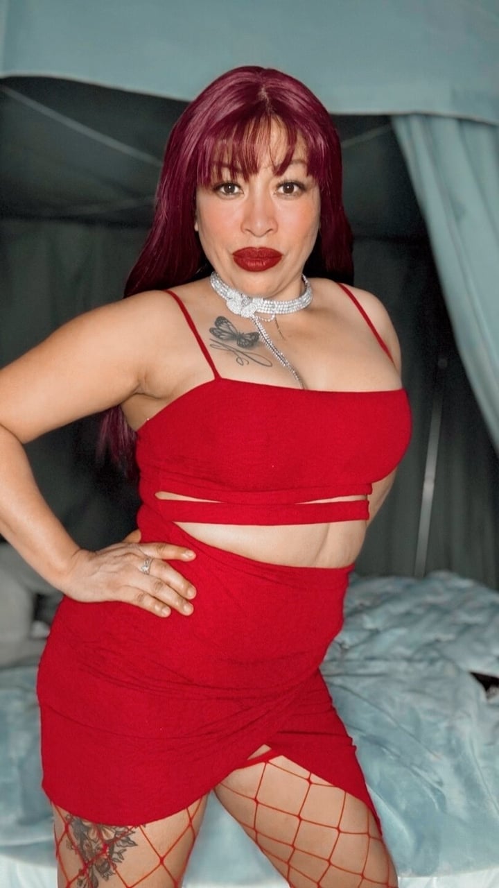 Adela80
