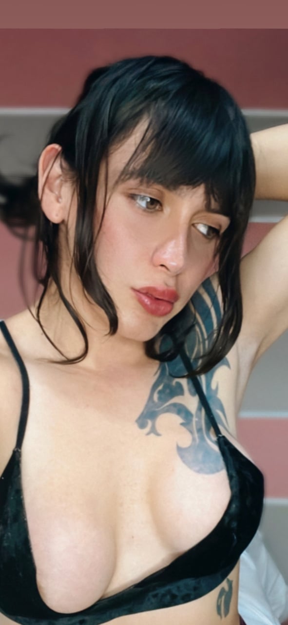 Adeluna26