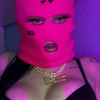 Adrianameendezz