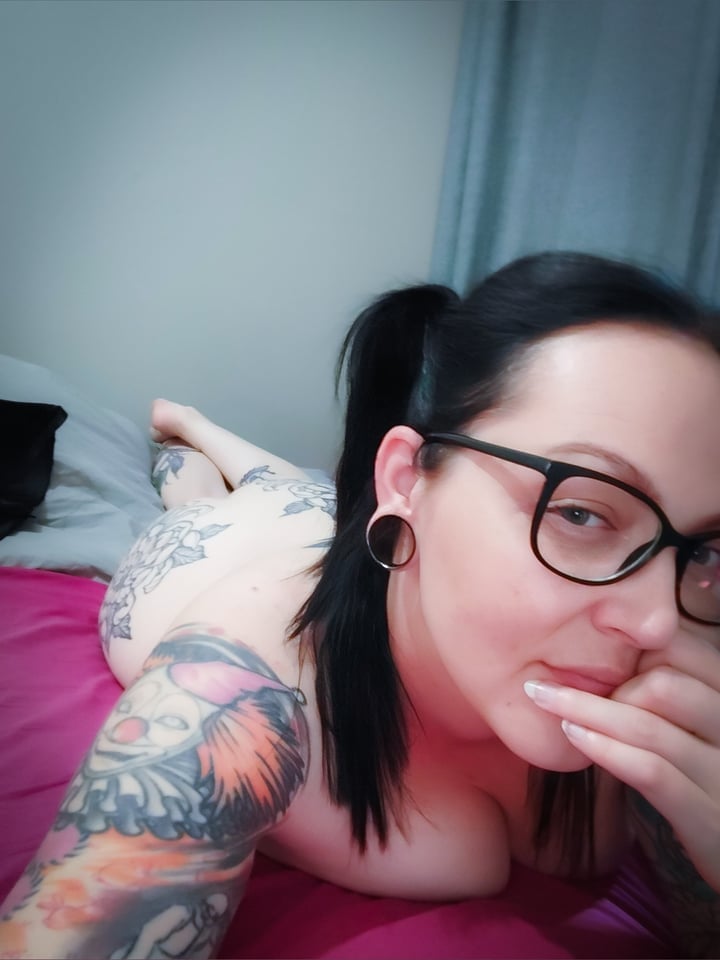 Aithrahotwife