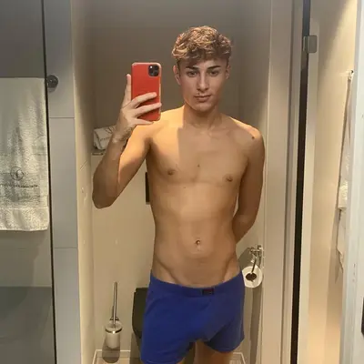 Alexxxis19