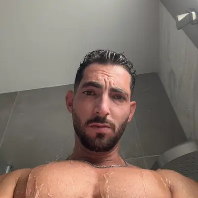 Alphaeastguyfree