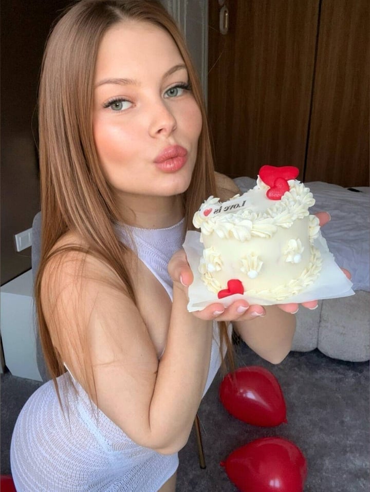 ❄️💖 𝓐𝓶𝔂 𝓟𝓮𝓪𝓬𝓱 💖❄️