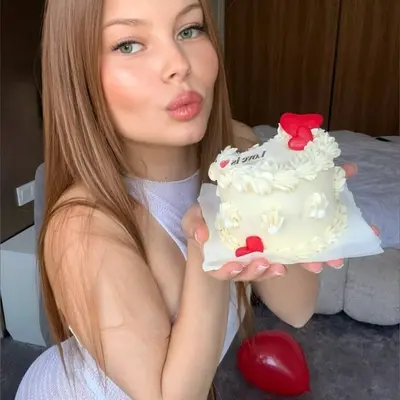 ❄️💖 𝓐𝓶𝔂 𝓟𝓮𝓪𝓬𝓱 💖❄️
