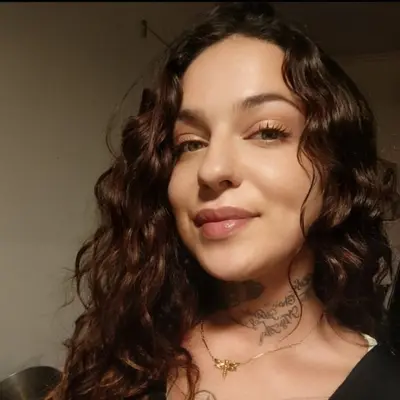 Anabella111