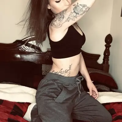 Angela Spires💋