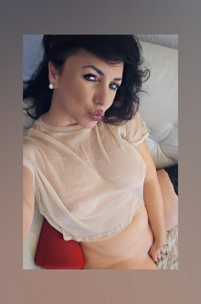 Angelinaoffiziell