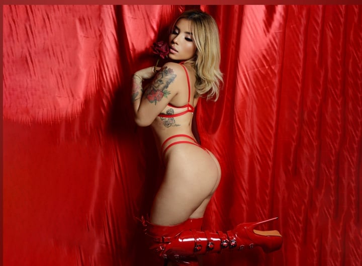 Antonellalee01