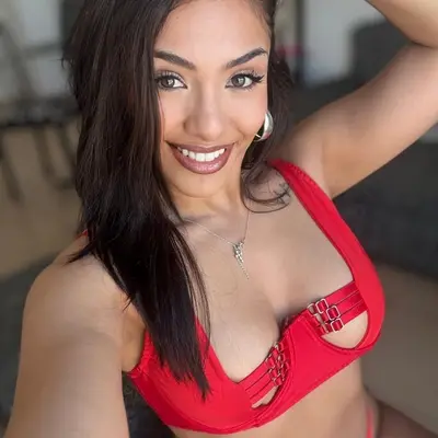 Aria 🍓 your sweet escape