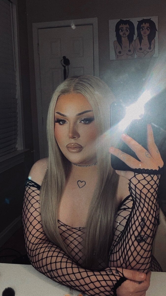 Arisixnine