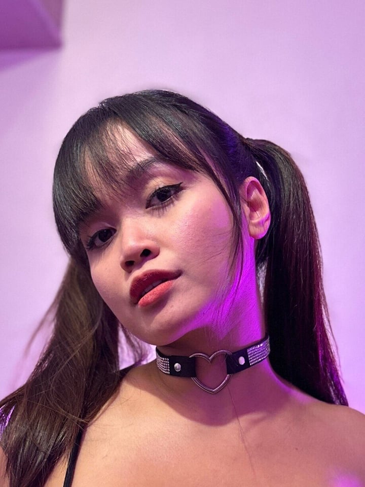 𝑨𝒔𝒊𝒂𝒏 𝑬𝒚𝒆𝒔 ✨