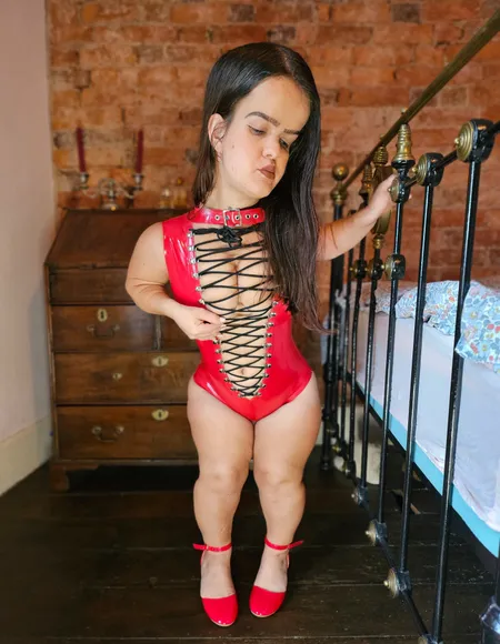 Cait, Britain's smallest glamour model
