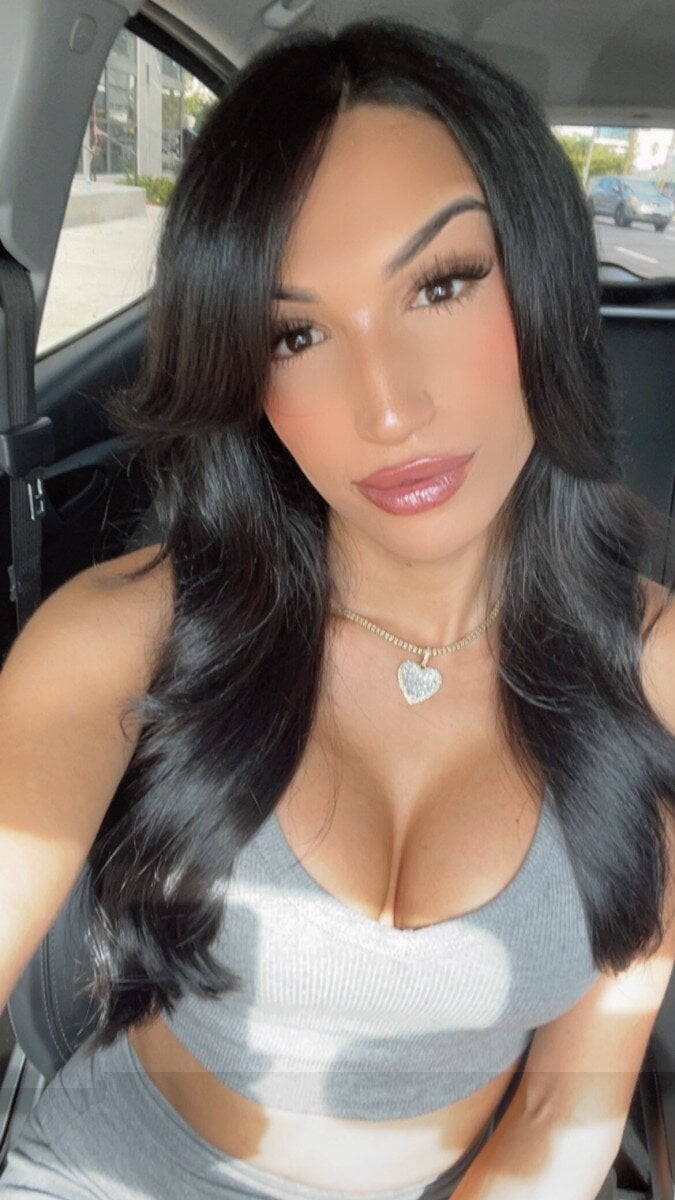 Ayaluxdoll