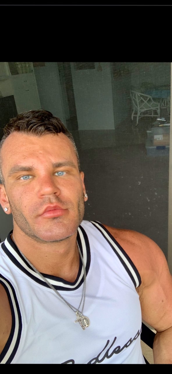 Bobbybicepsxxx