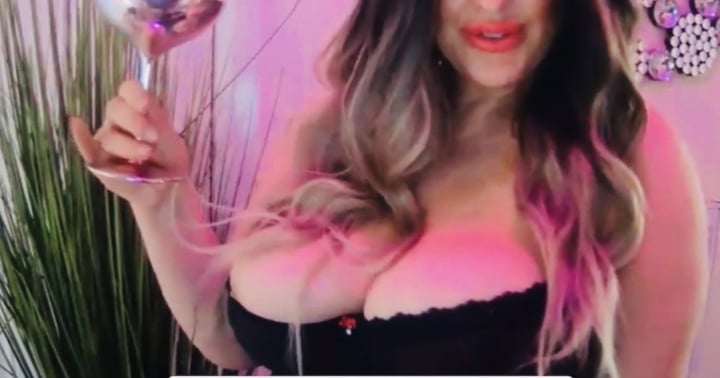 Britishbigboobs