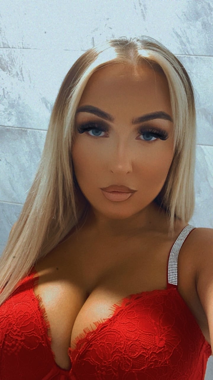 Brookewintersofficial