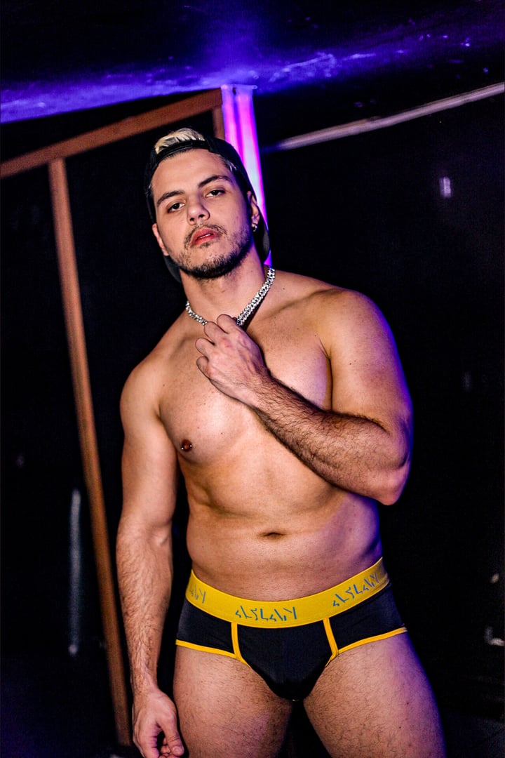 Brucosplay