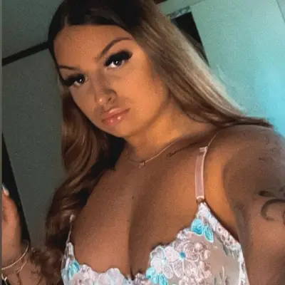 Brunettebrat22