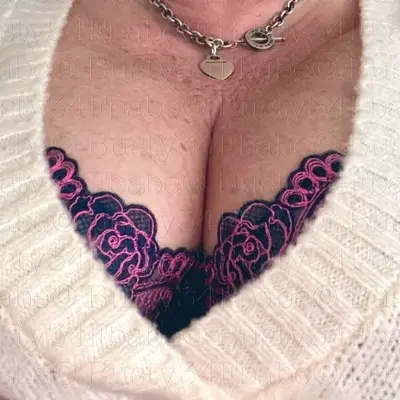 Busty36fbabe