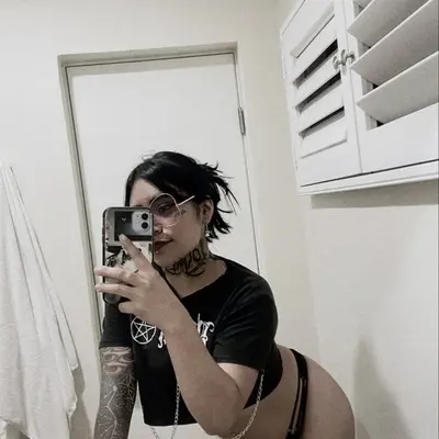 Charlieyeuxx