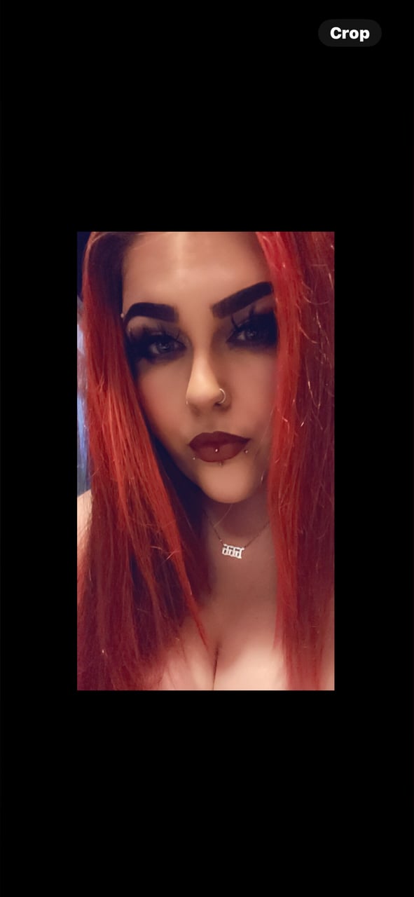 Chunkygothgal26