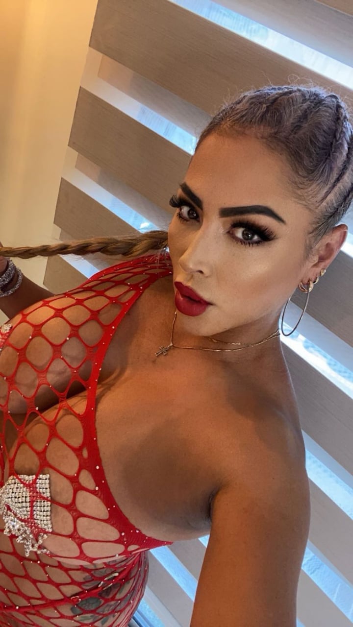 Claudia23