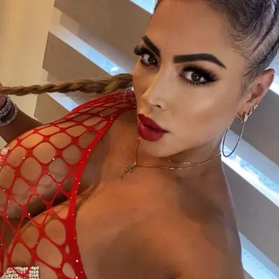 Claudia23