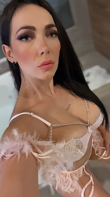 Cleopatracinnamon