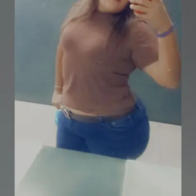 Linda Love23