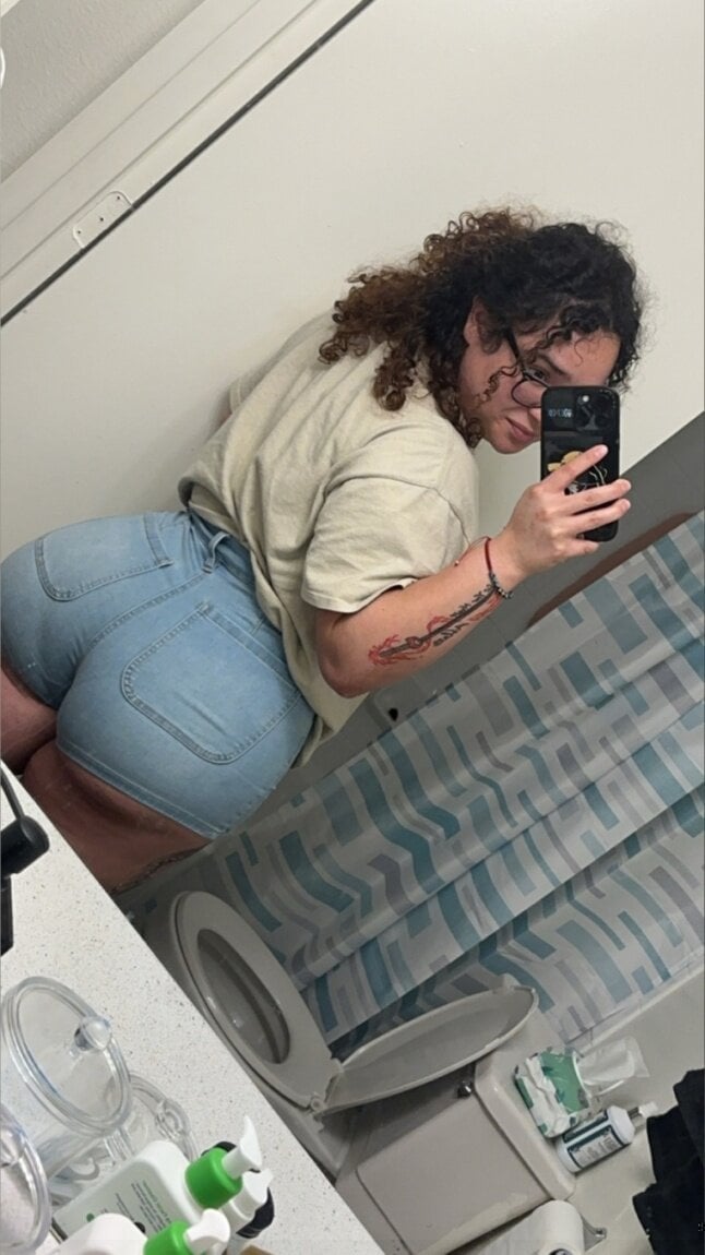 Curlyhairbrat18
