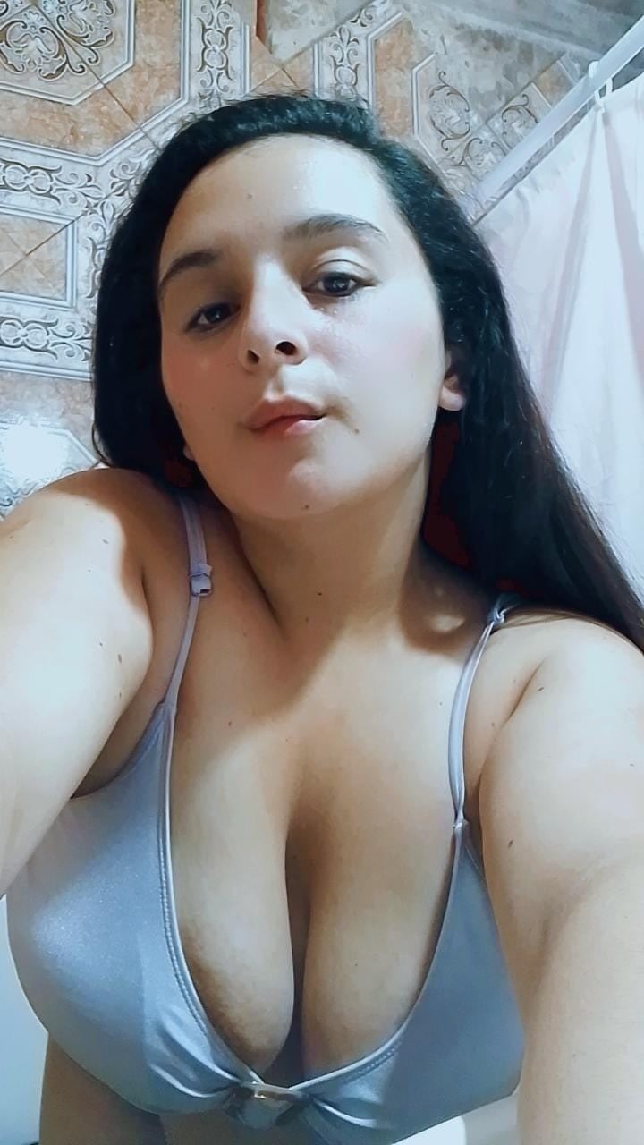 Curvykitti