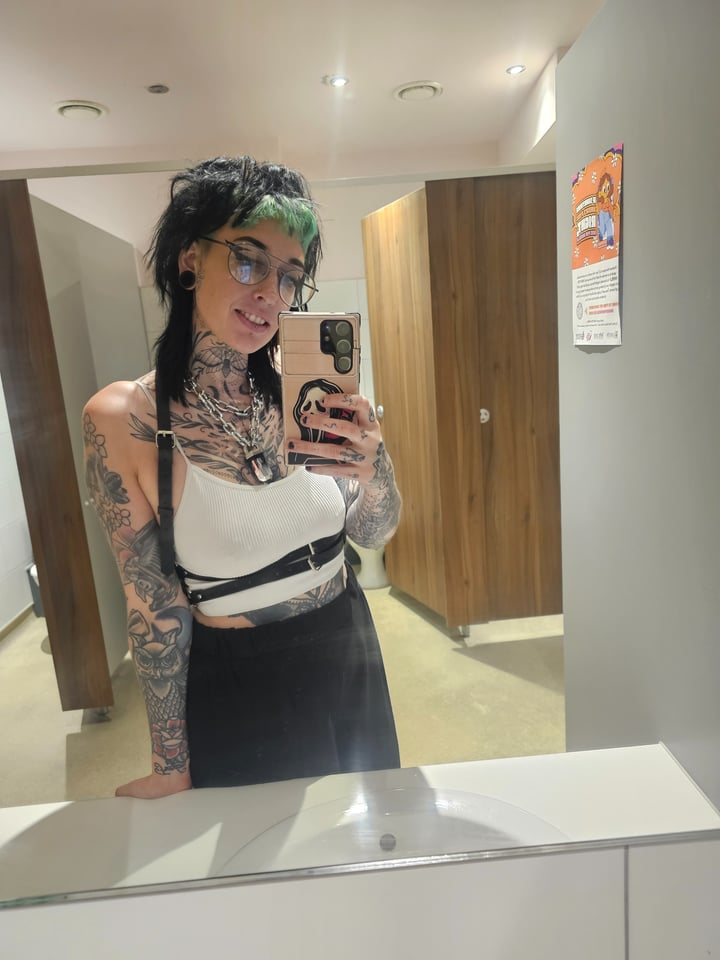 D1rtylittlegoth91