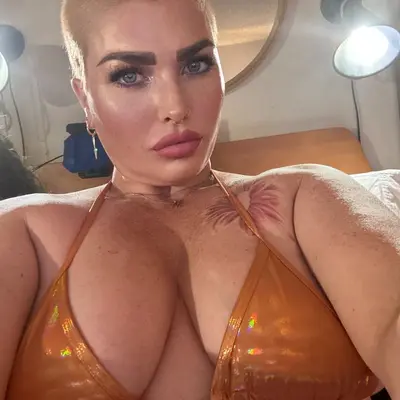 Hot Step Mom🌿🤍