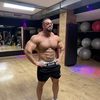 Damon Steel