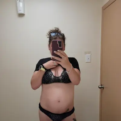 Downrivercouplewife
