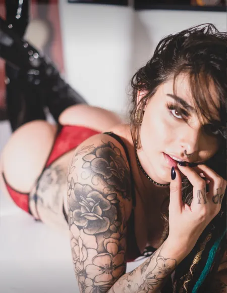 Dread Hot 💦 ORGY QUEEN