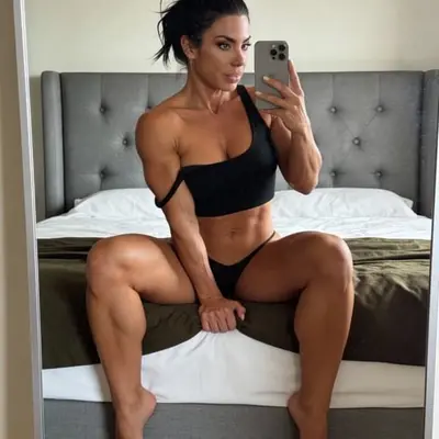 ✨Elena Fox✨ Muscle Mommy + Fitness Model